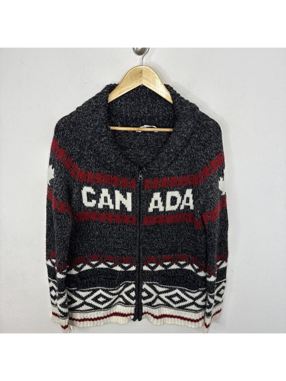 Bluenotes Woman S Canada Print Western Cowichan Cardigan Knit Sweater Aztec Zip